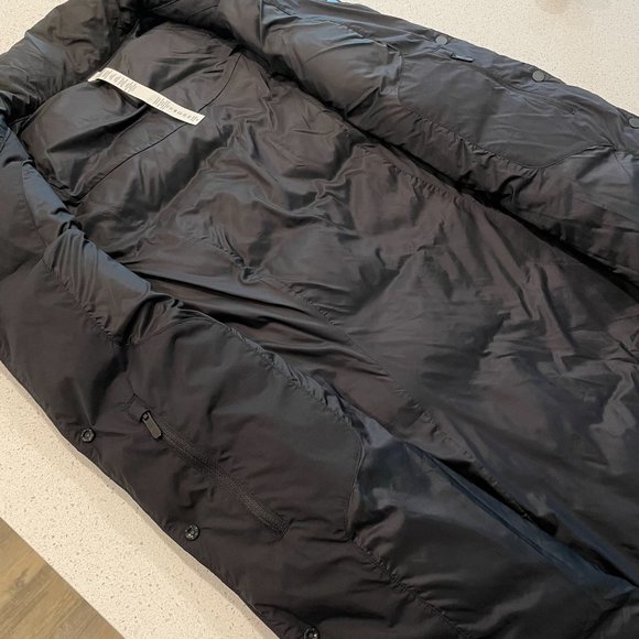 lululemon athletica Black Puffer Vest - Picture 9 of 16